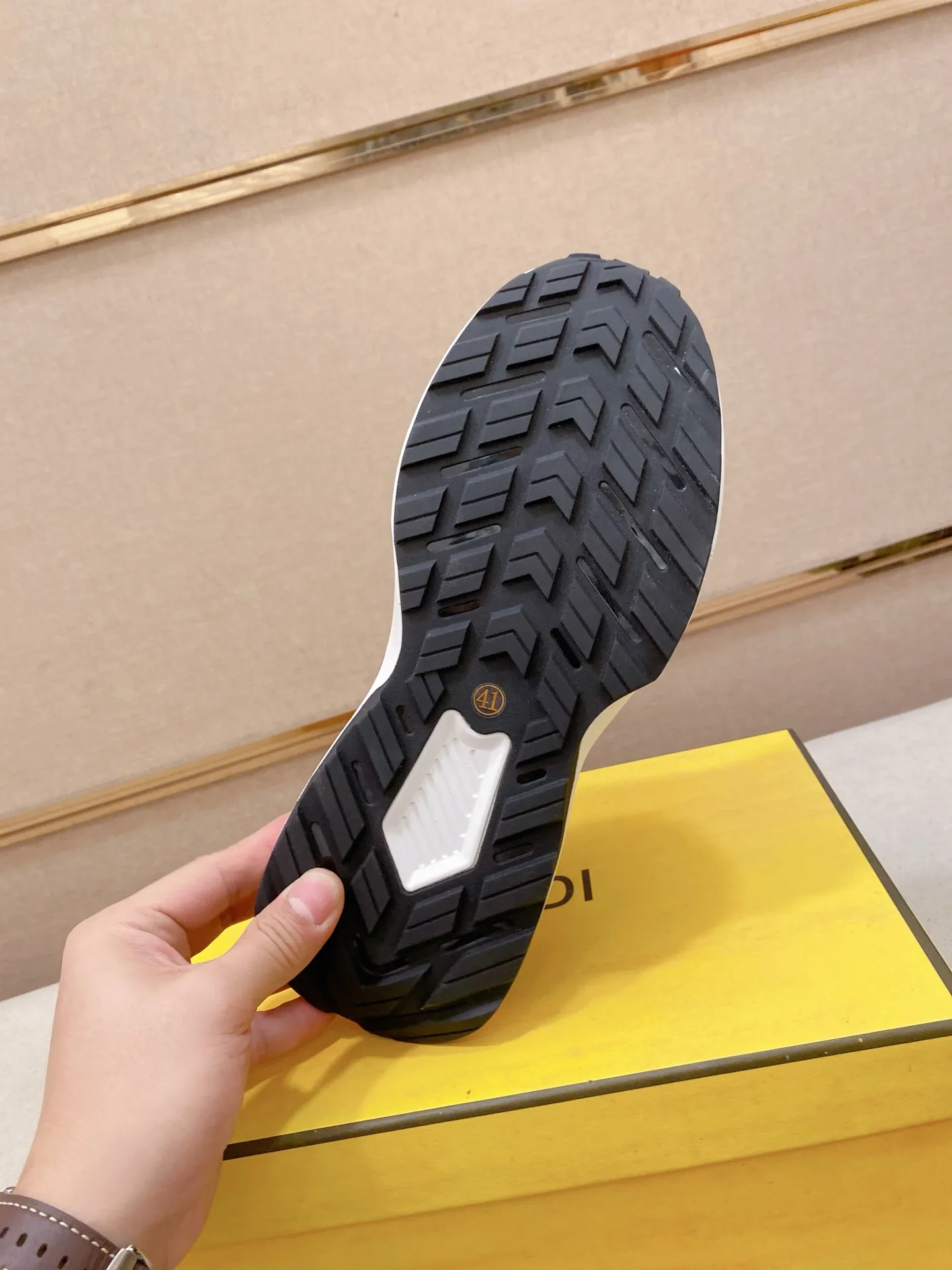 Men's shoes 💰 442💰 (FENDI) New style 👊🏻 upper 🇮🇹 imported cowhide fabric 🇩🇪 lining imported sheepskin lining. The original outsole is molded to reflect the identity of every man, and the upper foot is stable and elegant🚶🏻🚶🏻High-end customized original version📯No matter the wind or rain, the shoe last remains unchanged and can withstand the verification of time🔍️,🔵 Size: 38-44